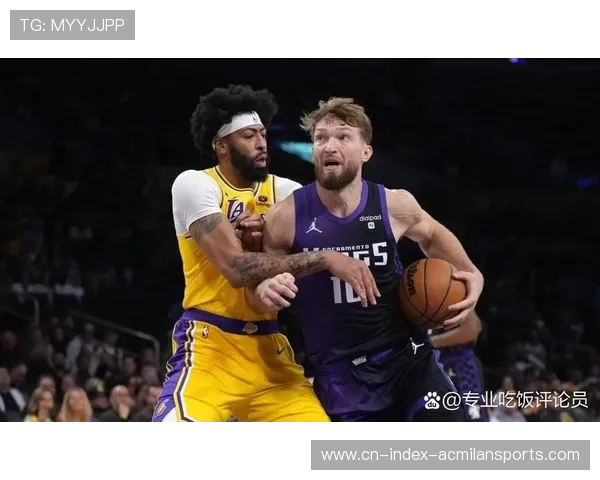 戴维斯篮下脚步堪称教科书，连续七次骗开对抗者